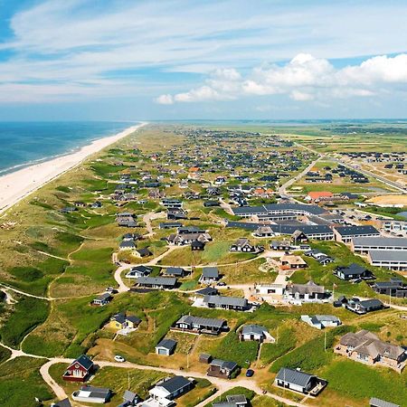 6 Person Holiday Home On A Holiday Park In Ringk Bing リンケビング エクステリア 写真
