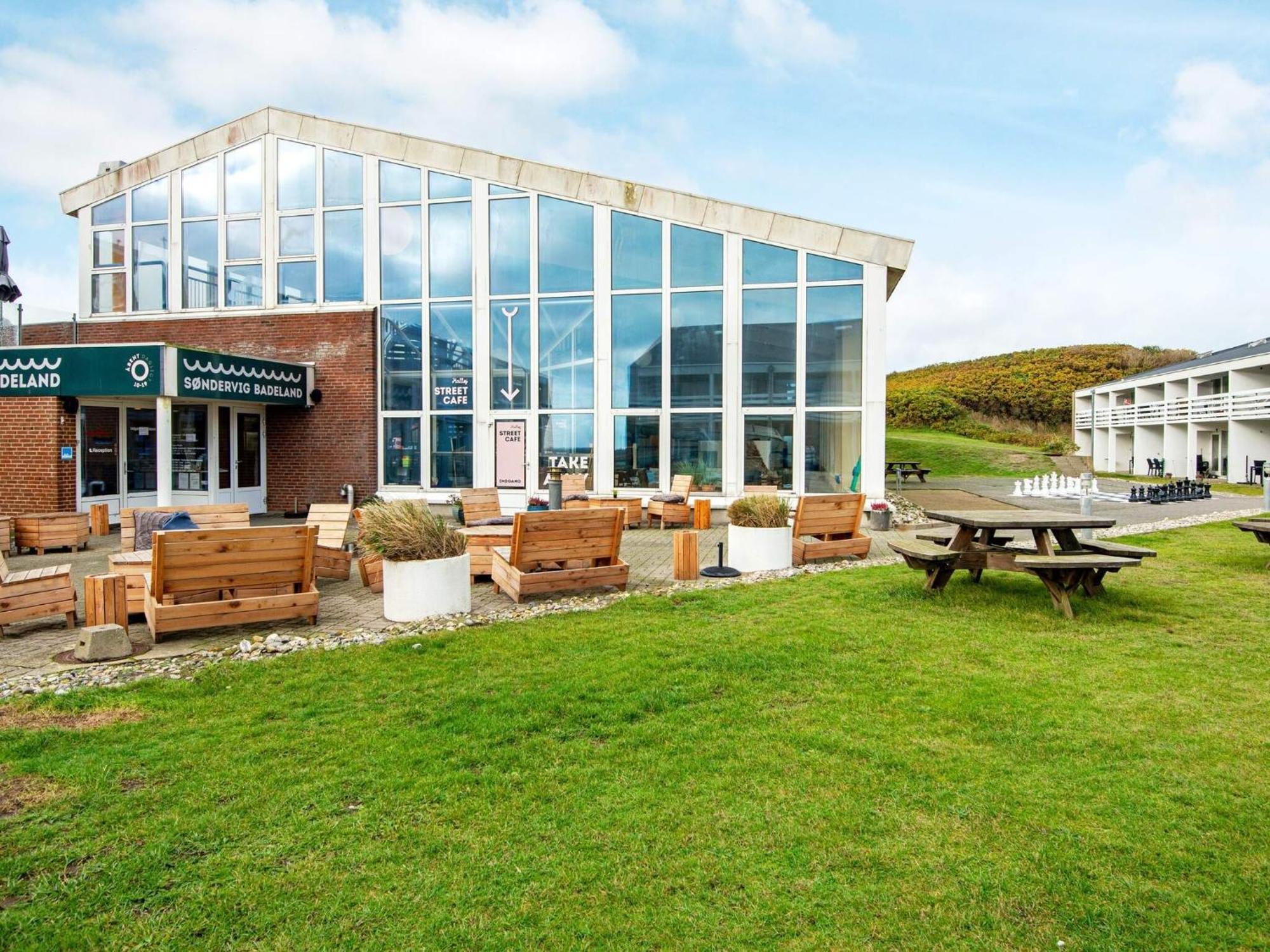 6 Person Holiday Home On A Holiday Park In Ringk Bing リンケビング エクステリア 写真